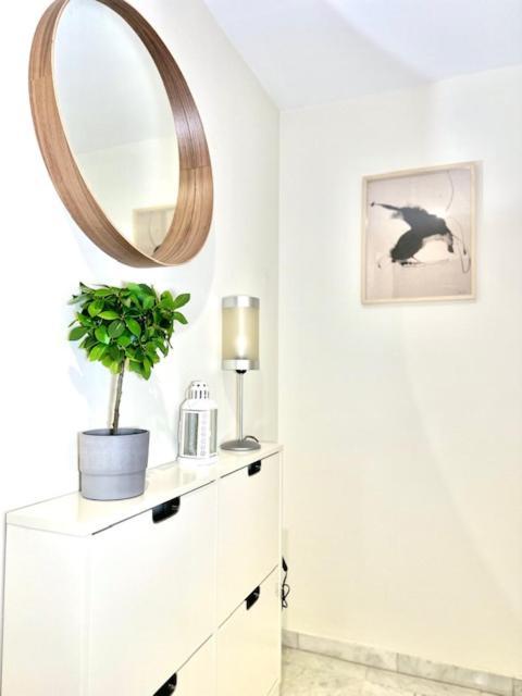 Apartamento Puerta Cerrada Ecija Bagian luar foto