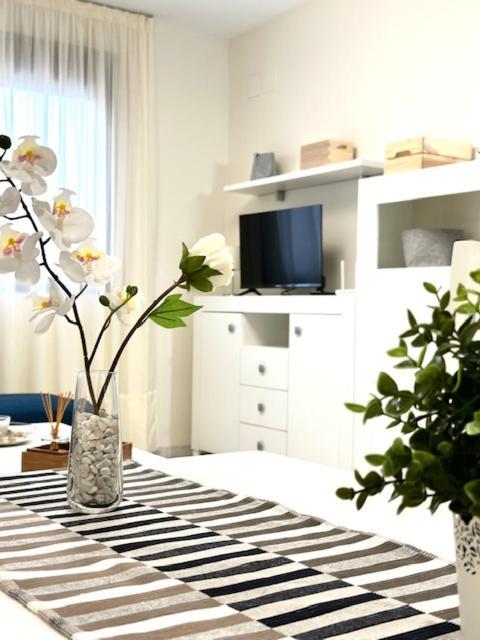 Apartamento Puerta Cerrada Ecija Bagian luar foto